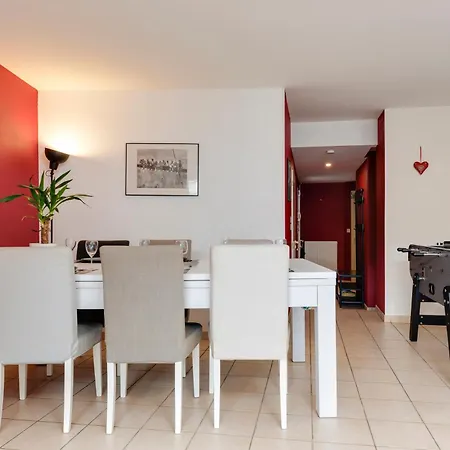 A Bordeaux, Climatisee Avec Billard Le Bouscat