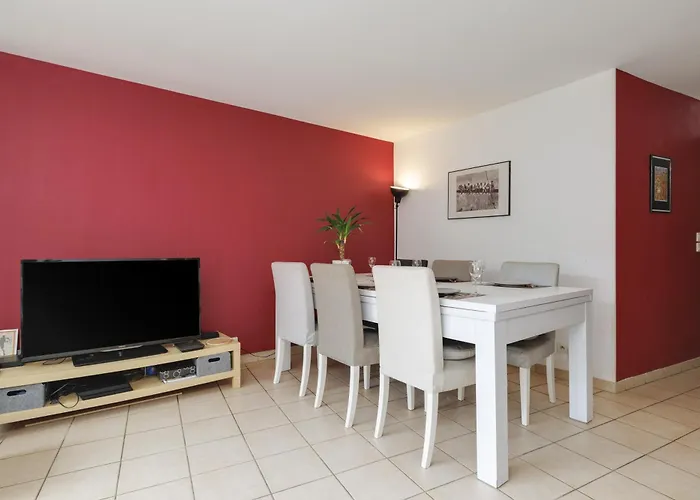 A Bordeaux, Climatisée Avec Billard * Le Bouscat