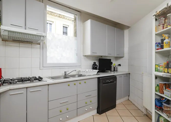 Casa vacanze A Bordeaux, Climatisée Avec Billard