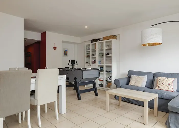 Casa vacanze A Bordeaux, Climatisée Avec Billard *