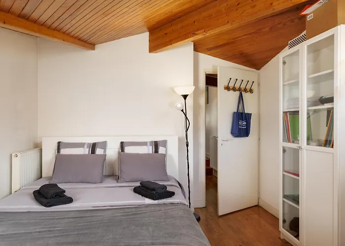 Casa vacanze A Bordeaux, Climatisée Avec Billard